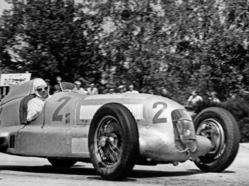 Rudolf Caracciola: gwiazda w panteonie kierowc&oacute;w wyścigowych